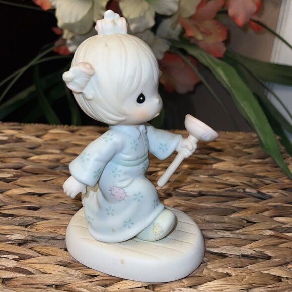 Vintage Precious Moments “Faith Takes the Plunge” 1987 Figurine - Picture 4 of 7